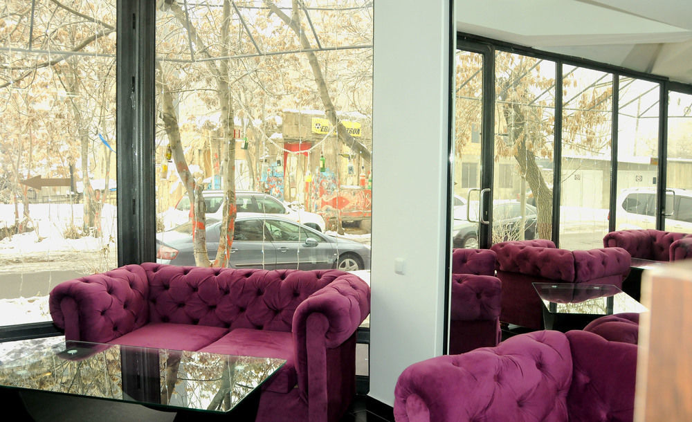 Nor Yerevan Hotel エクステリア 写真