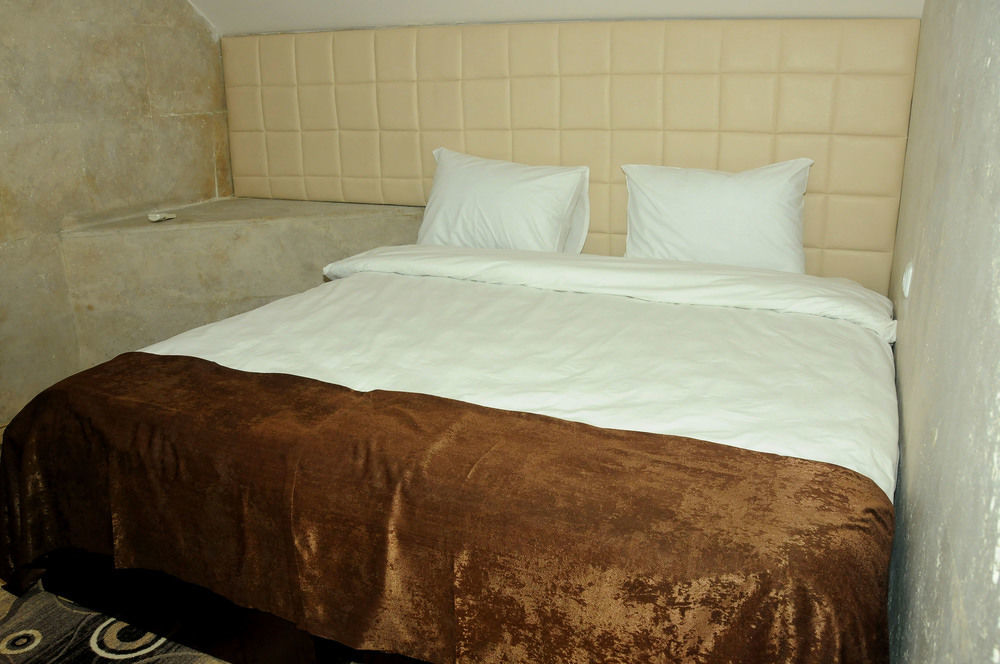 Nor Yerevan Hotel エクステリア 写真