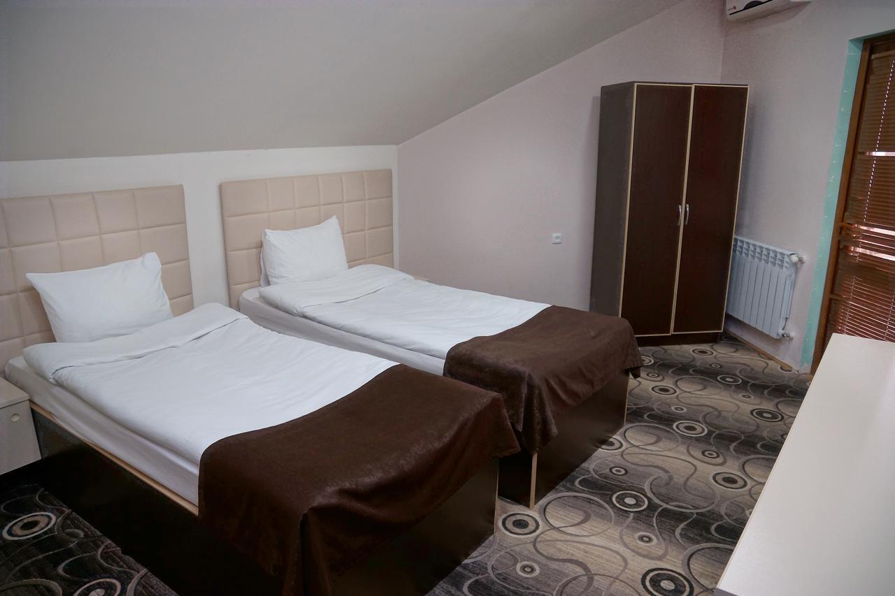 Nor Yerevan Hotel エクステリア 写真