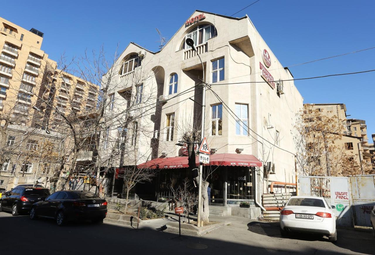Nor Yerevan Hotel エクステリア 写真