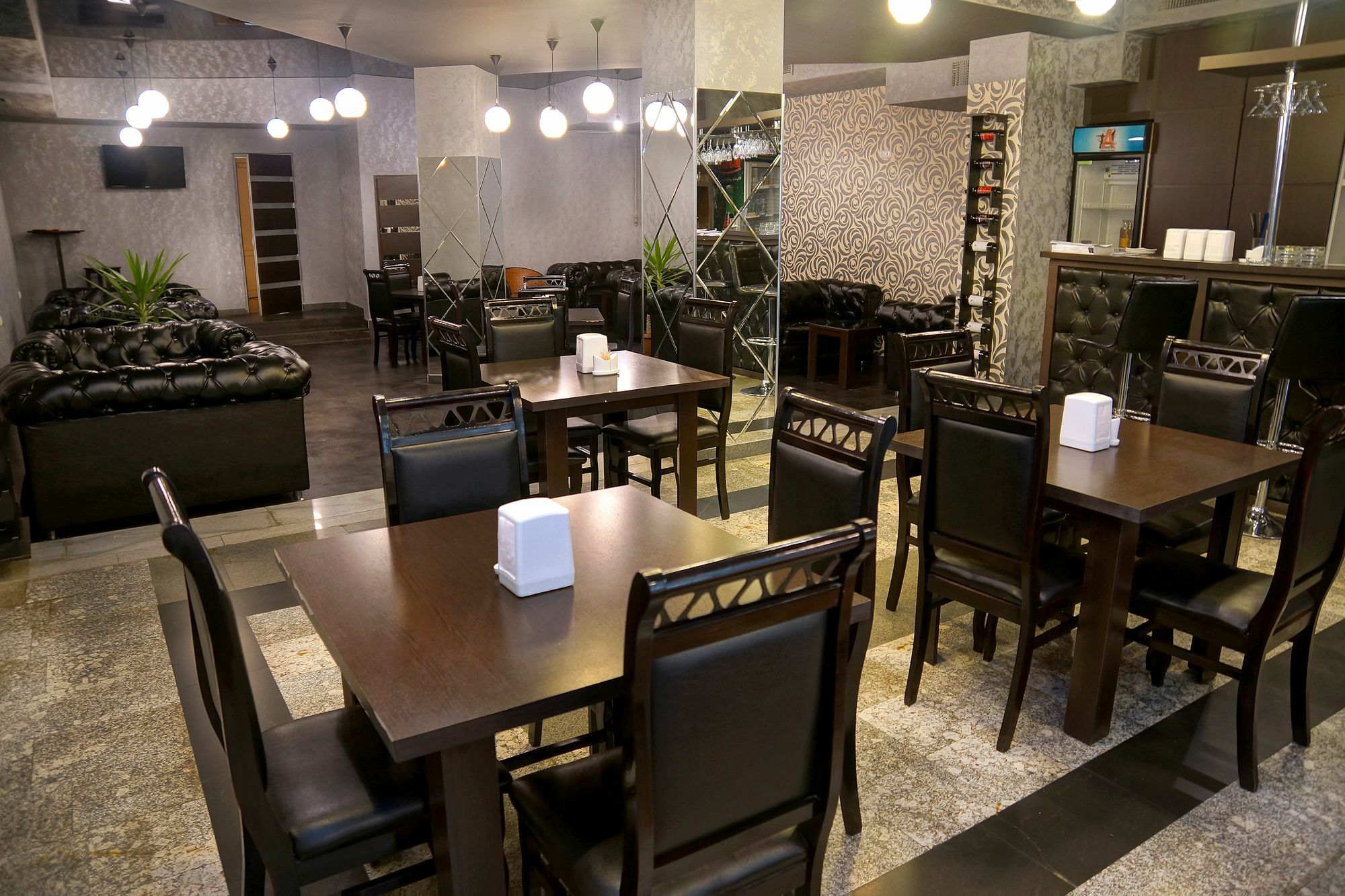 Nor Yerevan Hotel エクステリア 写真